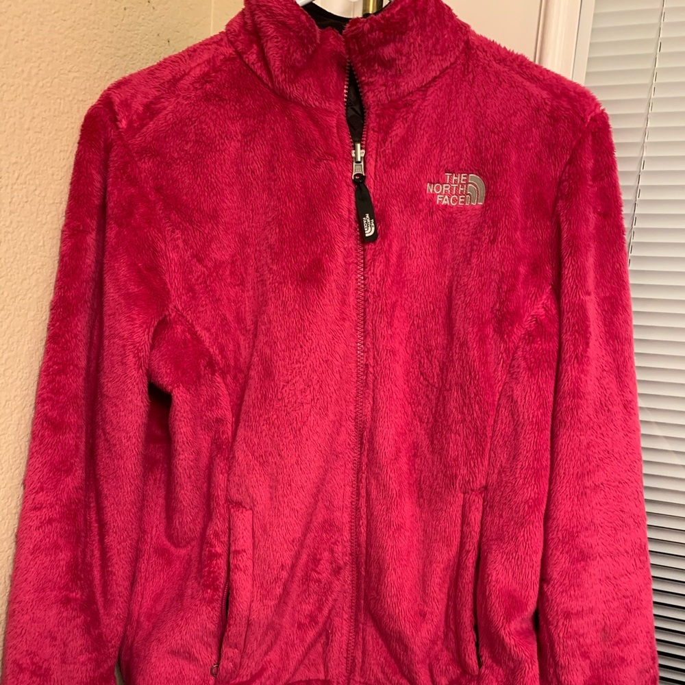 Size medium women’s north face jacket